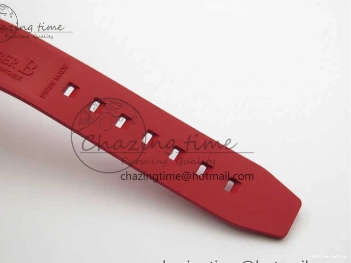 0123 WrinkleFree Submariner 40mm White Ceramic 5GF Best Edition White Red Dial on Red Rubber Strap SA 2485